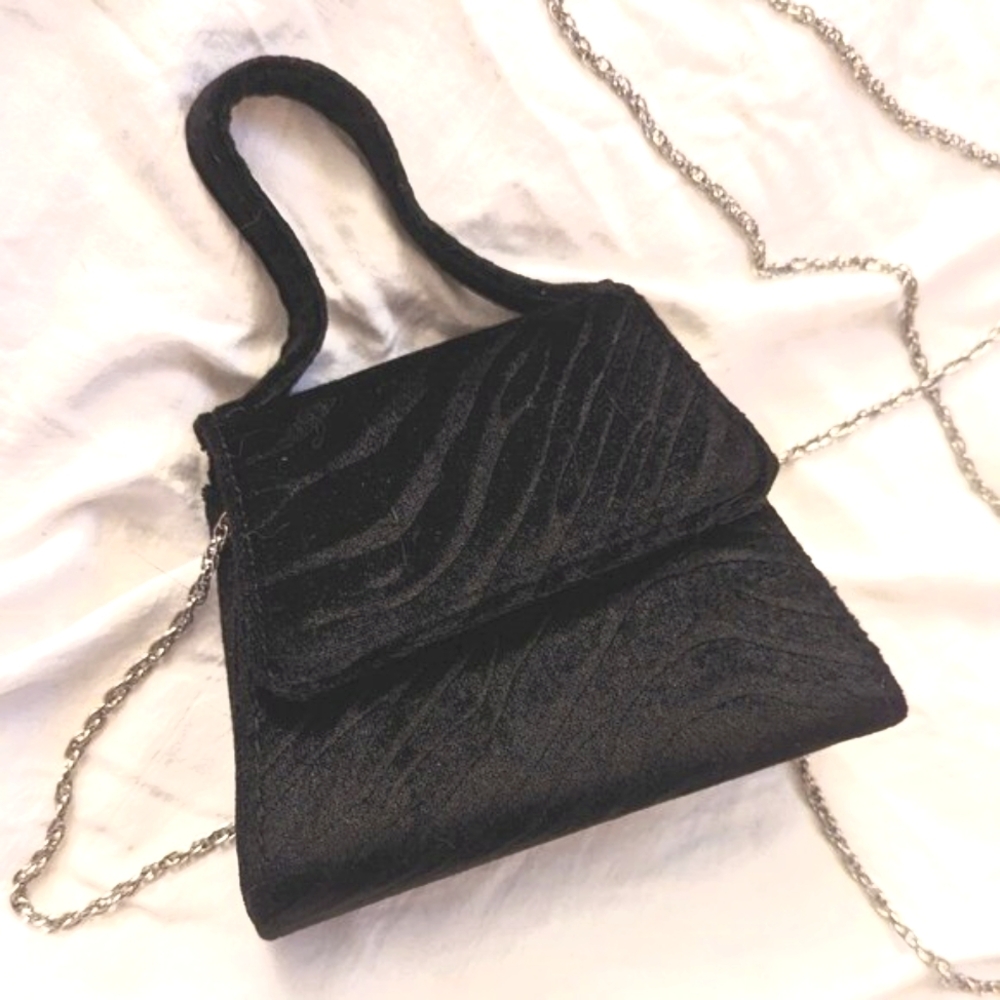 UO Micro Zebra Purse